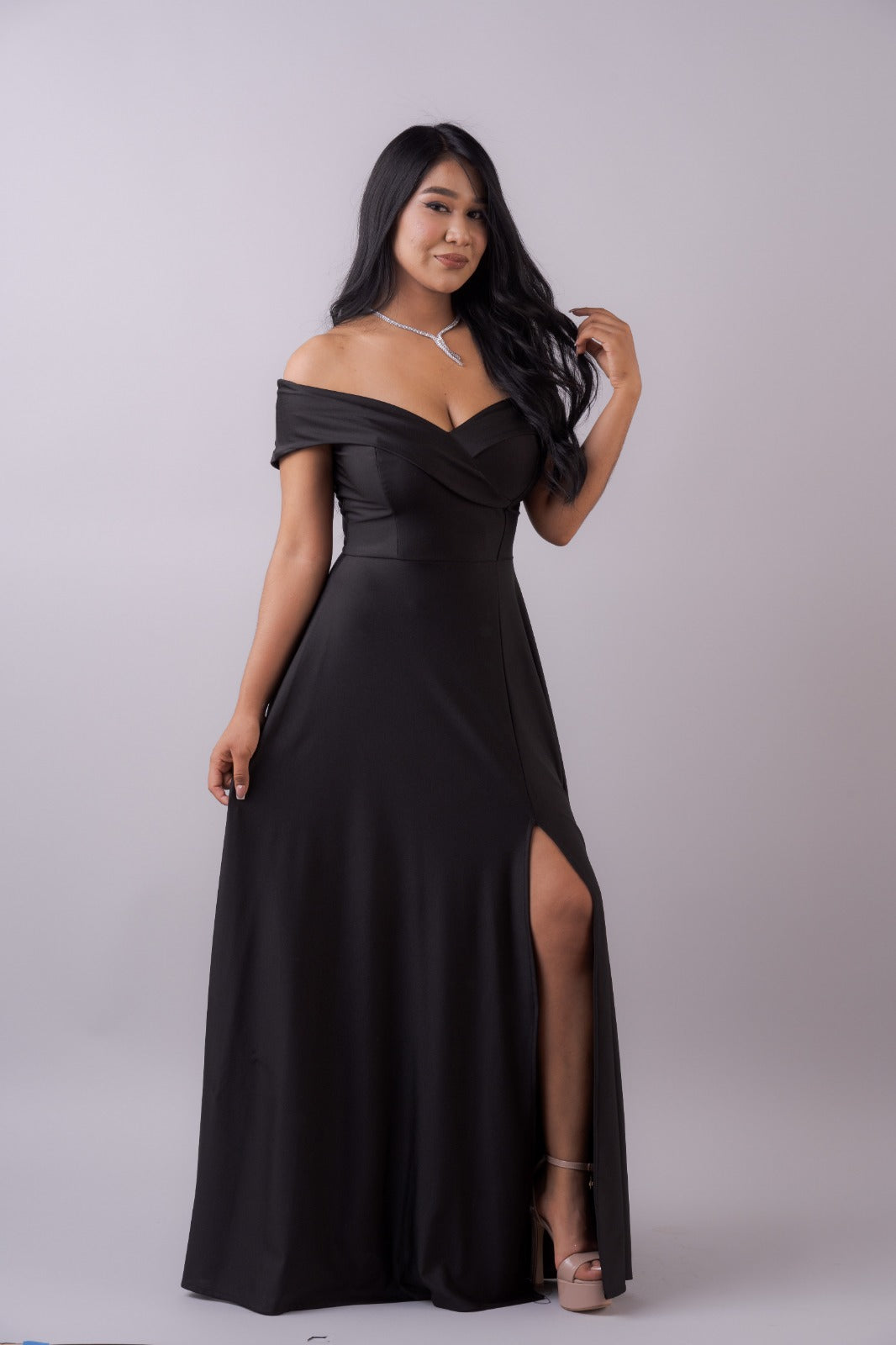 Vestido Largo con Solapa Corte Princesa