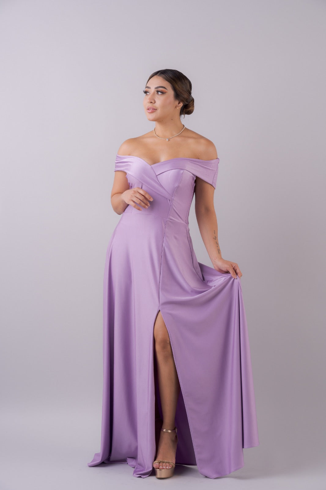 Vestido Largo con Solapa Corte Princesa