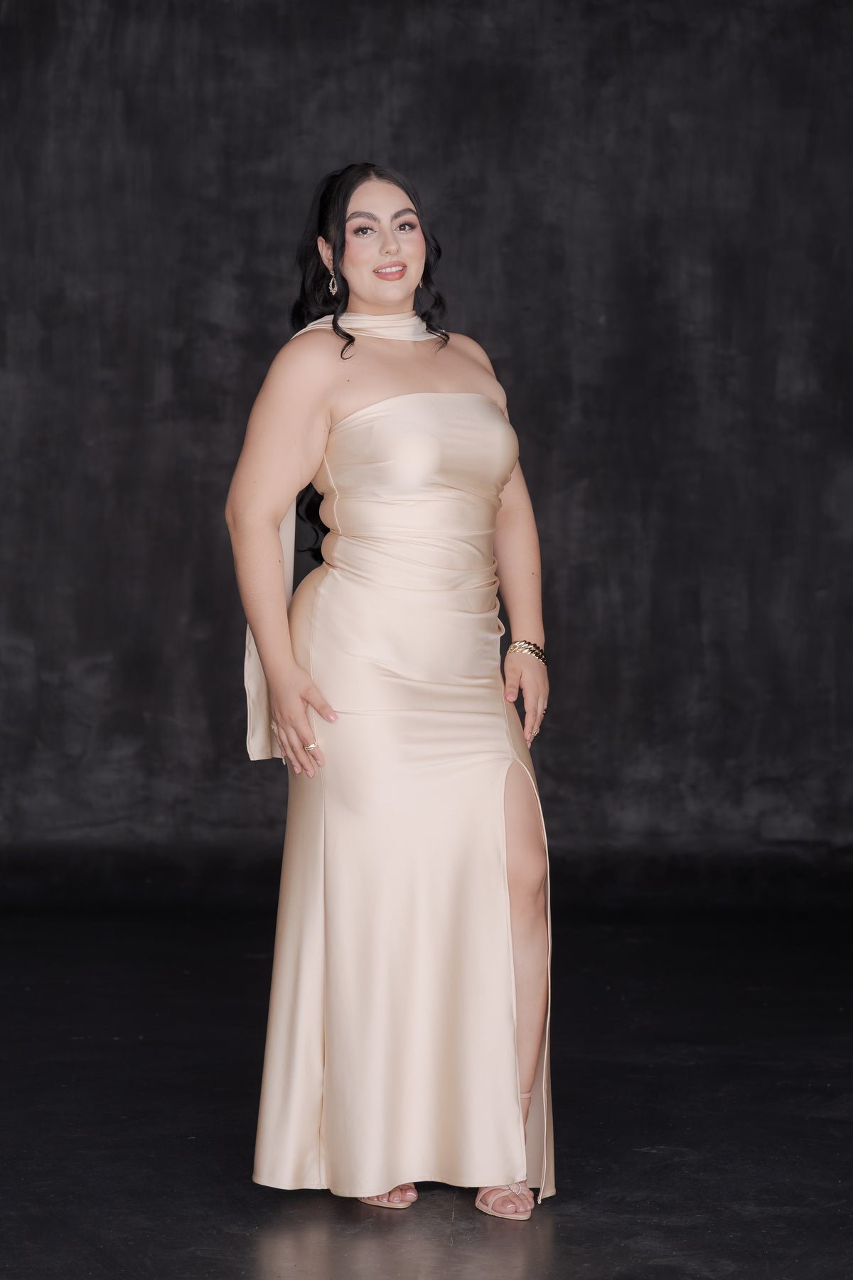 Vestido Largo Strapless de Gala con Mascada
