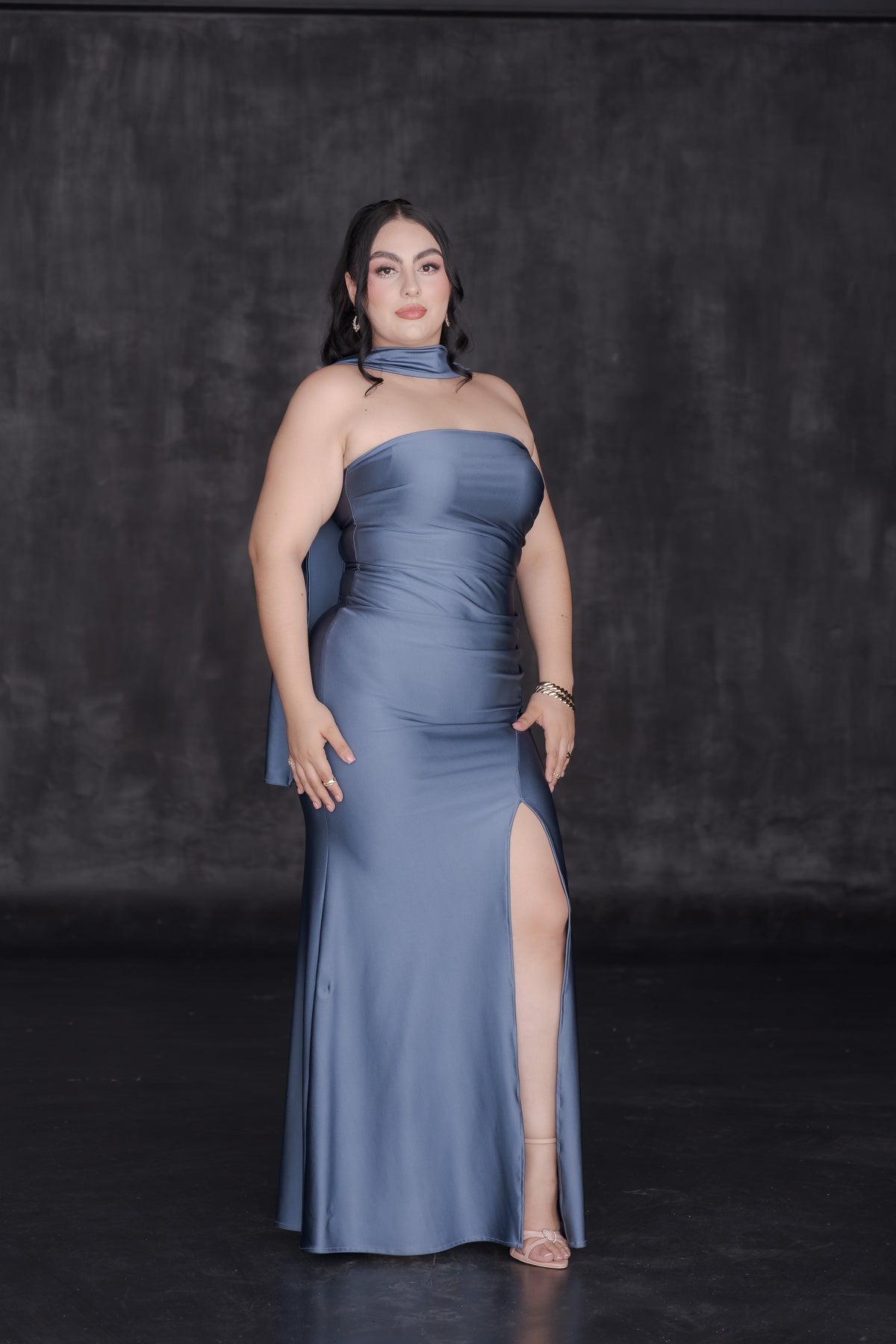 Vestido Largo Strapless de Gala con Mascada