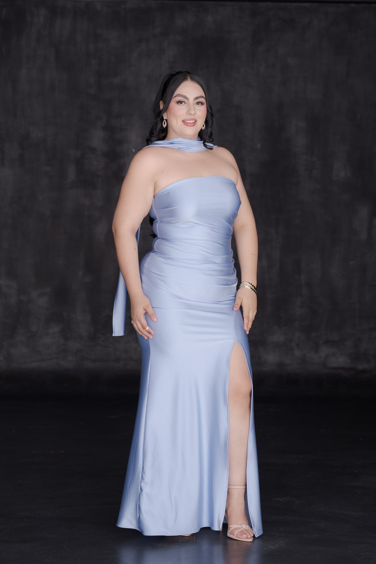 Vestido Largo Strapless de Gala con Mascada