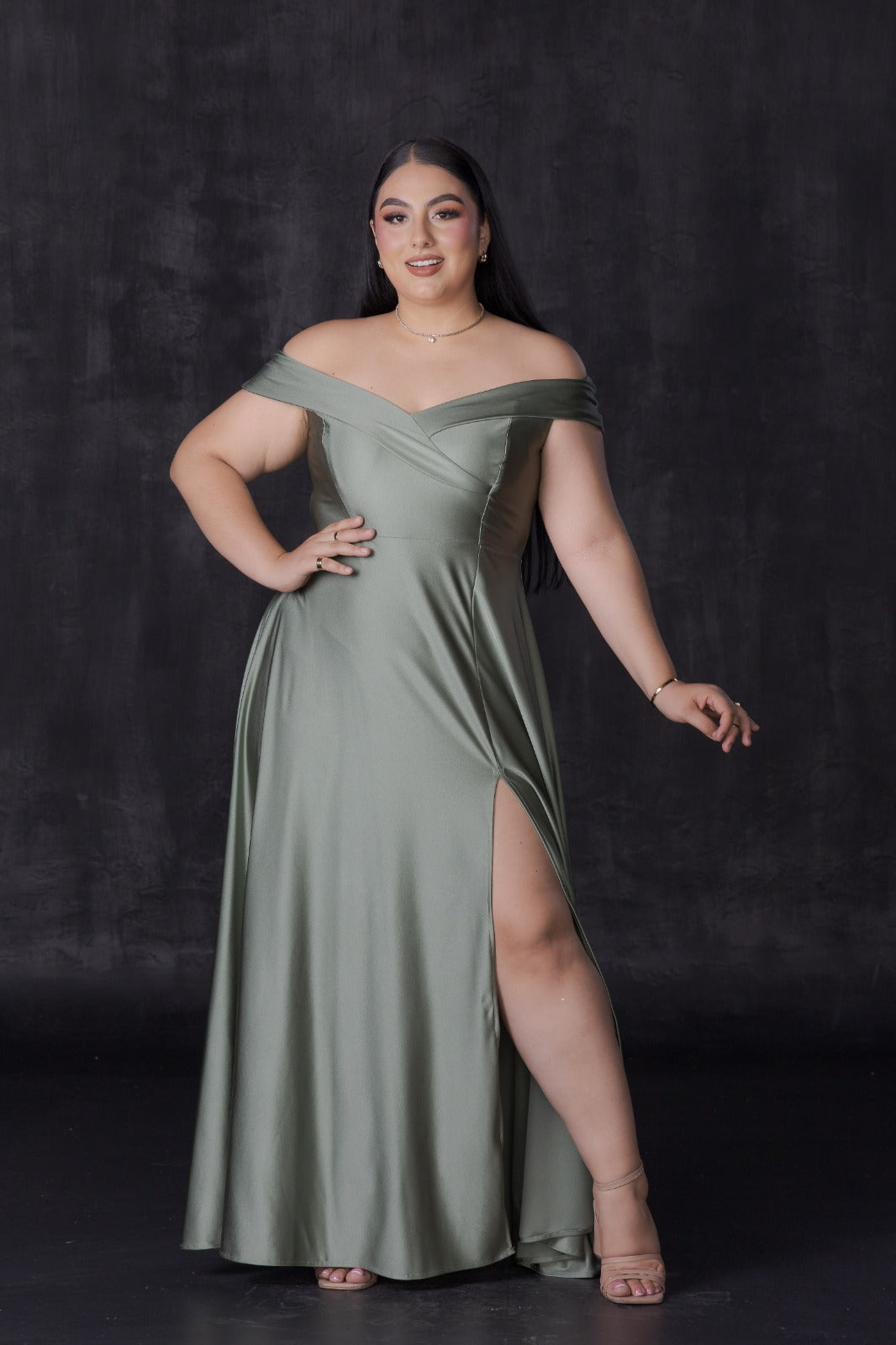 Vestido Largo con Solapa Corte Princesa