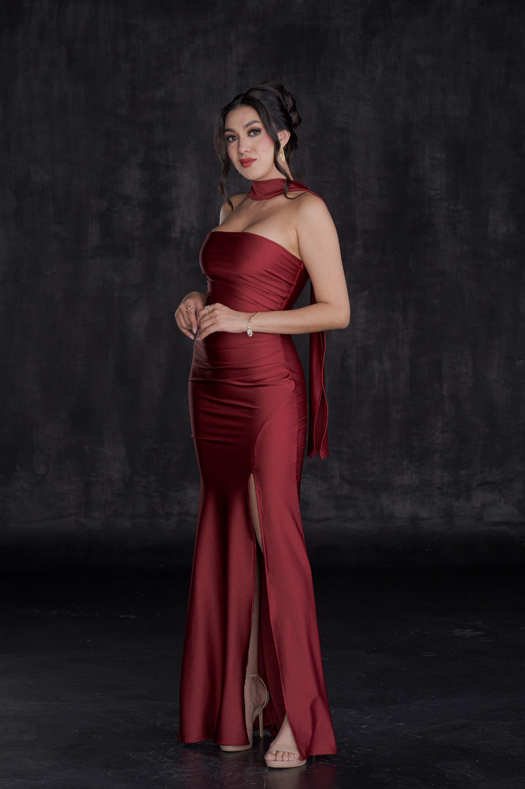 Vestido Largo Strapless de Gala con Mascada