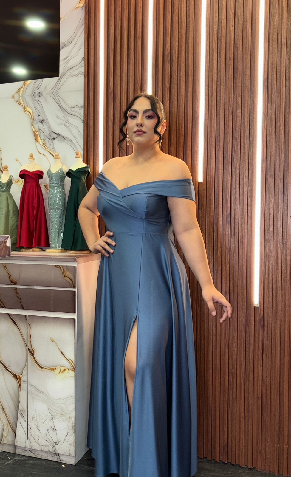 Vestido Largo con Solapa Corte Princesa