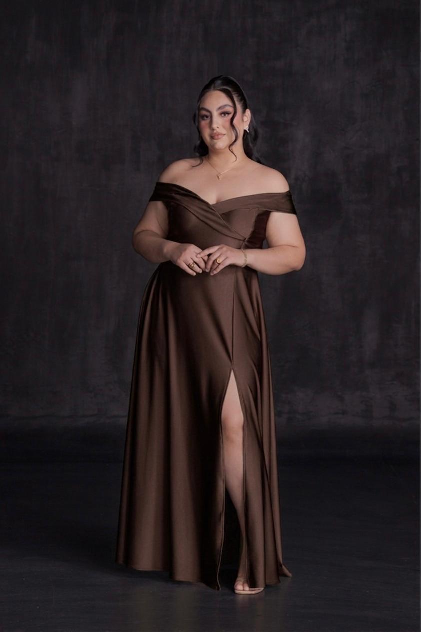 Vestido Largo con Solapa Corte Princesa