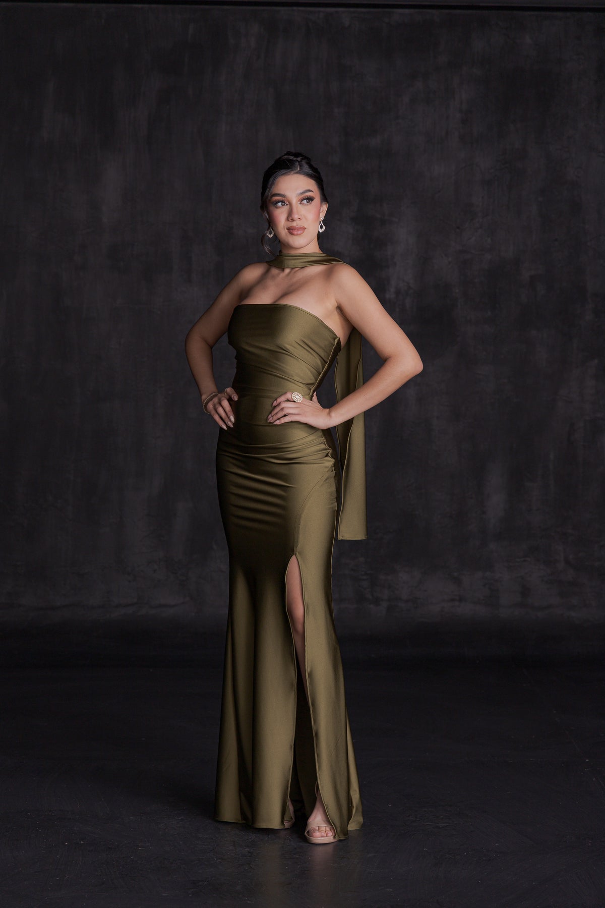 Vestido Largo Strapless de Gala con Mascada