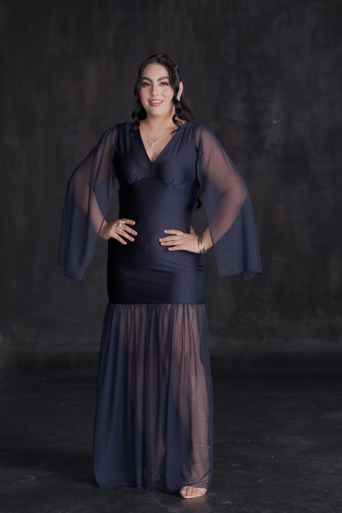 Vestido Largo de Gala Licra con Mangas y Capa Mesh