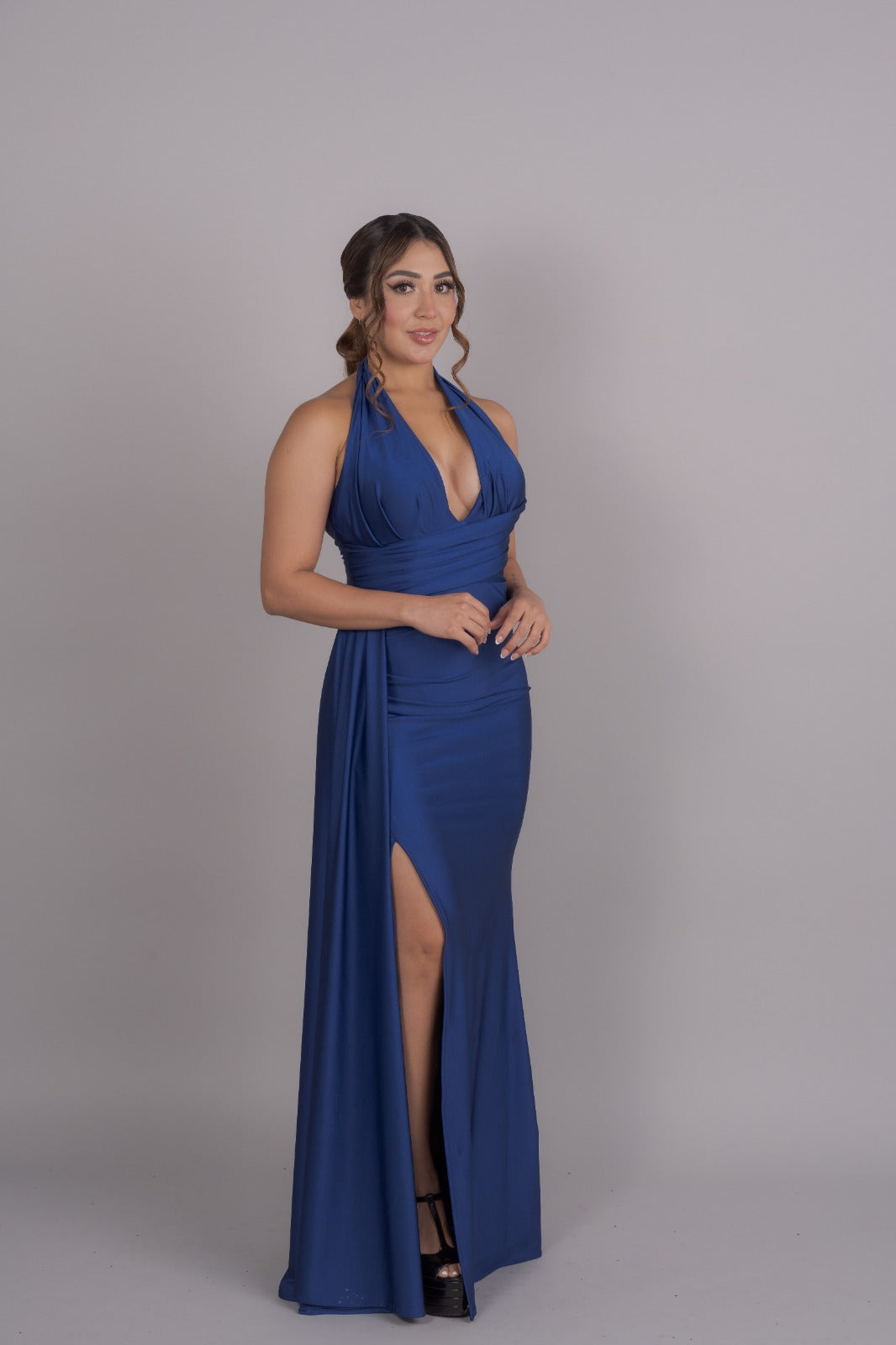 Vestido Largo de Gala Cuello Halter Sobre Falda