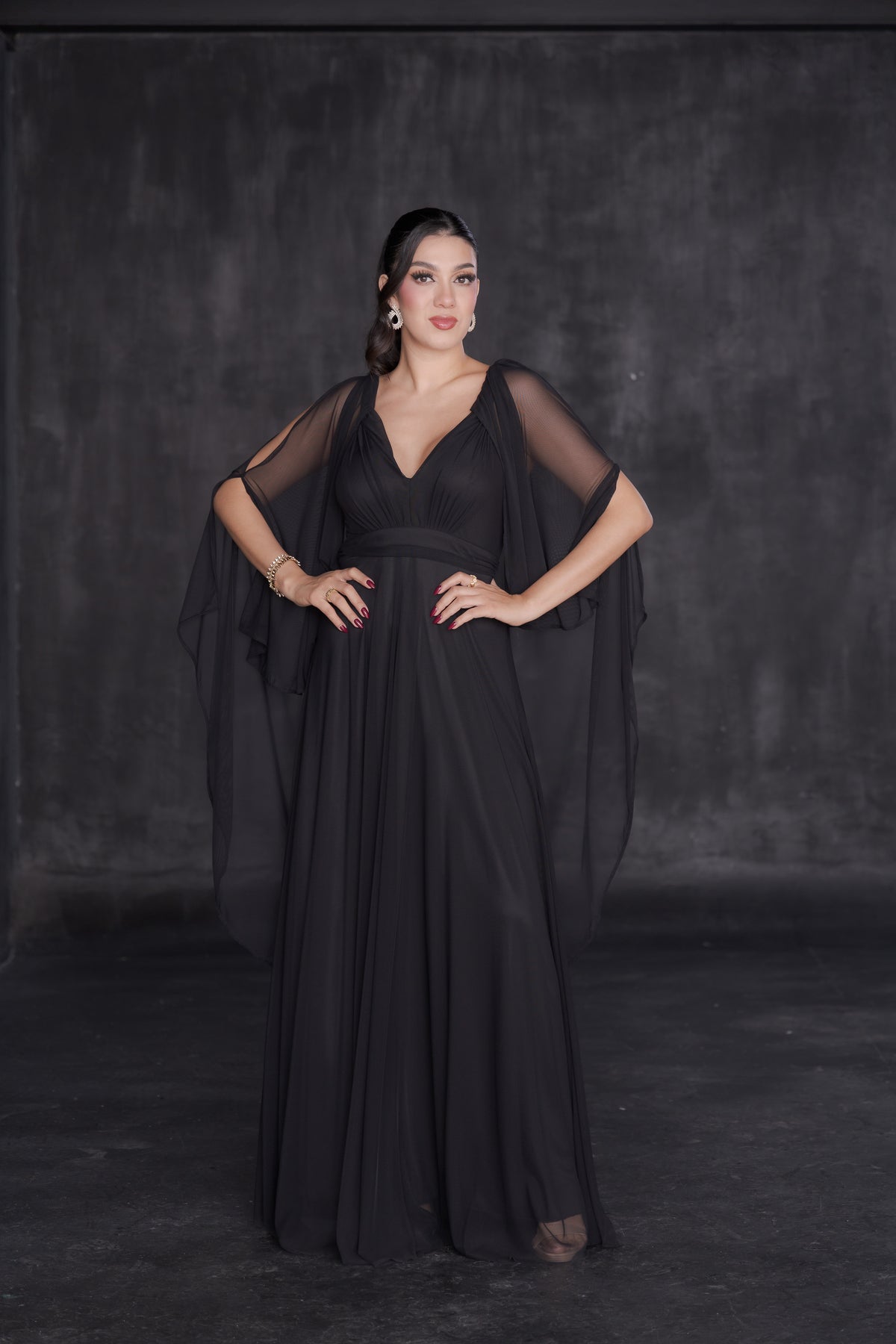 Vestido Largo de Gala Mesh Con Capa