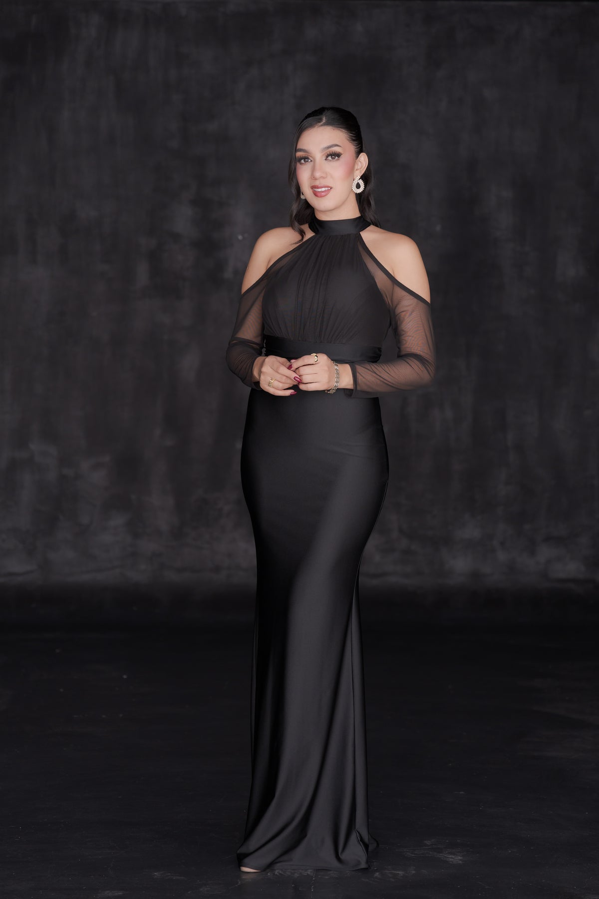 Vestido Largo de Elegante con Manga Larga Mesh y Hombros Descubiertos
