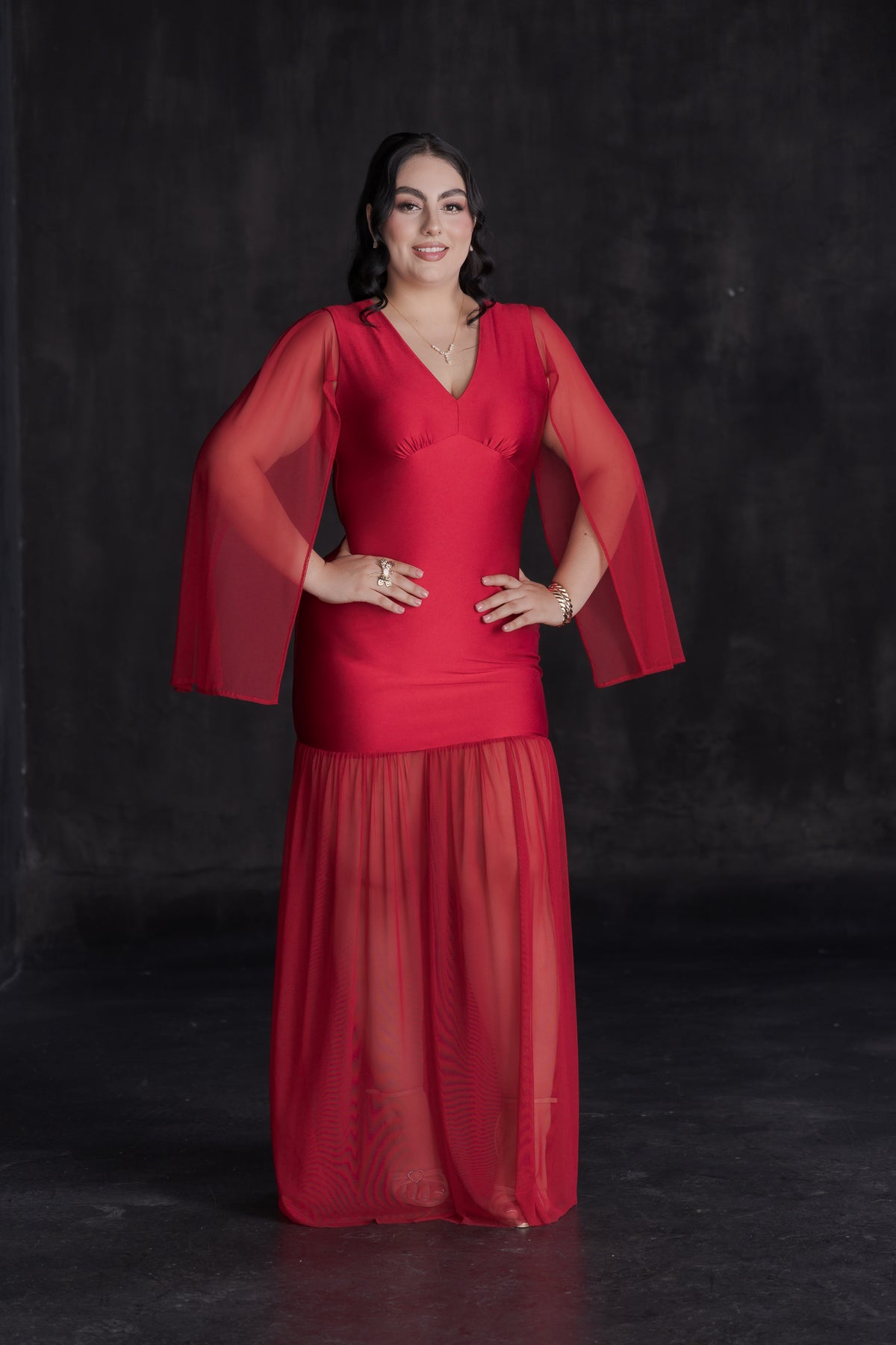 Vestido Largo de Gala Licra con Mangas y Capa Mesh